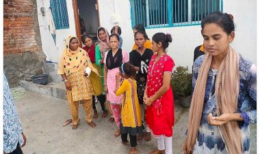 पाकिस्तान से चित्रकूट पहुंचे दो हिंदू परिवारों को कड़ी सुरक्षा में पंचायत भवन में रखा गया, जांच जारी