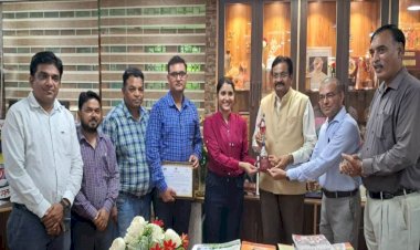 बुंदेलखंड विश्वविद्यालय फॉर्मेसी संस्थान की छात्रा रश्मि भारतीय सेना में बनेंगी लेफ्टिनेंट