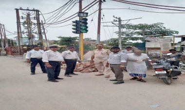 अब जाम के झाम से मुक्तिः ऑटोमेटिक सिग्नल प्रणाली से लैस हुआ बांदा शहर का बाबूलाल चौराहा