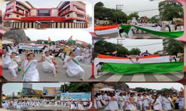 झाँसी:मॉडर्न स्कूल के बच्चों द्वारा बुंदेलखण्ड में   प्रथम बार फ्लैश मोब न्रत्य का अभूतपूर्व प्रदर्शन