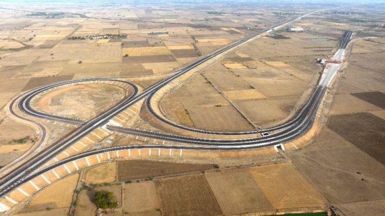 सौर ऊर्जा से जगमग होगा Bundelkhand Expressway , जाने यूपी सरकार का पूरा प्लान