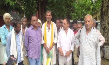 बांदाःरेल लाइन के दोहरीकरण में इन किसानो की जा रही है जमीन, कम मिल रहा है मुआवजा