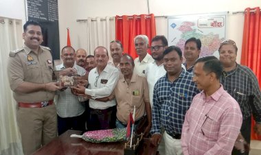 बांदा प्रेस क्लब के पदाधिकारियों ने पुलिस अधीक्षक से नए भवन में मुलाकात की