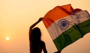 आधी आबादी, बड़ी आजादी