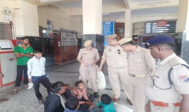 रेलवे स्टेशन परिसर में नशा मुक्ति जागरुकता अभियान चलाया गया