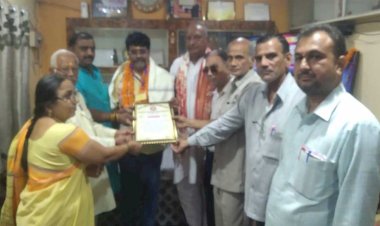 चित्रकूट : अतुल प्रताप सिंह को आयुष्मान वानप्रस्थ विश्वविद्यालय ने मानद सदस्यता प्रदान की