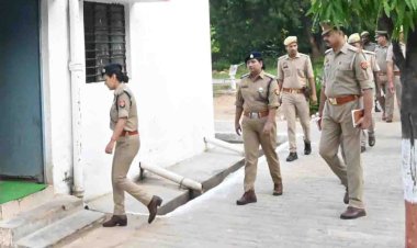 चित्रकूट : एसपी ने सलामी लेकर परेड का किया निरीक्षण