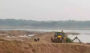 जिला प्रशासन की बड़ी कार्यवाही अवैध खनन करती हुई, सात मशीनें सीज