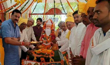 झाँसी : महर्षि वाल्मीकि जयंती के अवसर पर प्रकट दिवस का हुआ आयोजन