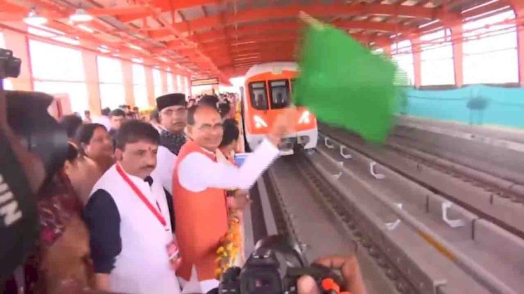 भोपाल में हुआ मेट्रो ट्रेन का ट्रायल रन, मुख्यमंत्री ने दिखाई हरी झंडी