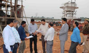 चित्रकूट : समन्वय बनाकर जल्द पूर्ण कराएं कार्य :  डीएम