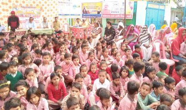 चित्रकूट : ग्रामीणों को बताई गई योजनाएं