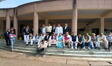 दूसरे राज्यों में 500 रुपए का रसोई गैस सिलेंडर तो यूपी में भेदभाव क्यों