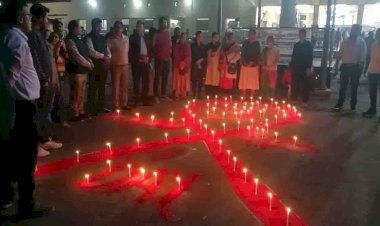 बाँदा : विश्व एड्स दिवस के पूर्व संध्या में कैंडल मार्च निकाला