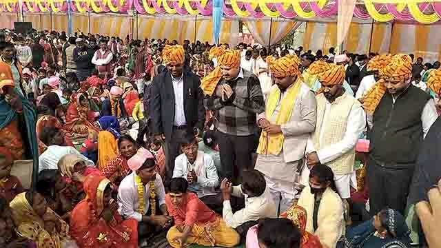 हमीरपुर : सामूहिक विवाह सम्मेलन में 415 जोड़ों की हुई शादी, डीएम ने दिया आशीर्वाद