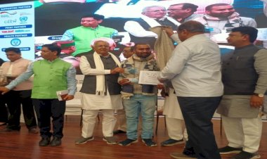 वाटर हीरो रामबाबू तिवारी को मिला अब जल प्रहरी अवार्ड