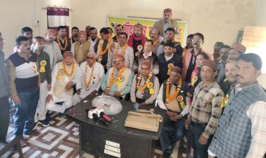 आपसी मतभेदों को भुलाकर पत्रकार एकजुट होः दिनेश निगम दद्दा जी