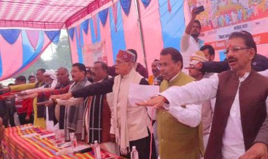 चित्रकूट : लाभार्थियों को प्रभारी मंत्री ने बांटे आवास की चाभियां