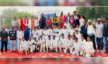 महिला वर्ग : जबलपुर ने चंदौली को हरा ट्राफी पर किया कब्जा