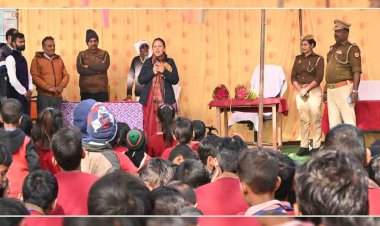 चित्रकूट : बच्चे की उपलब्धियों में शामिल होकर उनका बढाएं मनोबल : एसपी