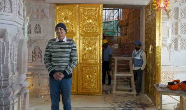 अयोध्या : राम मंदिर में लगे चौदह स्वर्णद्वार, दरवाजे के काम पूरा