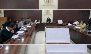 राजनैतिक दलों के पदाधिकारियों के साथ हुई बैठक