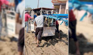 गड्ढो में तब्दील हुआ मऊ-बियावल संपर्क मार्ग