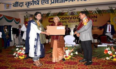 बांदाःछात्र छात्राएं सामाजिक समस्याओं पर शोध करें और लोग स्वयं का प्रोडक्ट बनाकर आत्मनिर्भर बनेः राज्यपाल