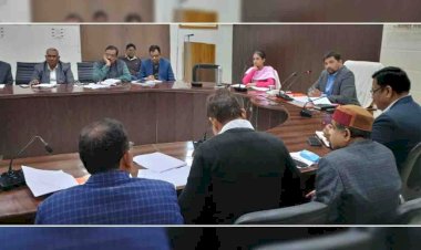 डीएम ने जिला शिक्षा एवं अनुश्रवण समिति की बैठक में की बिन्दुवार समीक्षा