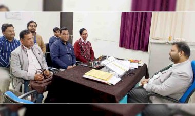 नौ मार्च को लोक अदालत को लेकर बैंक अधिकारियों के साथ की बैठक