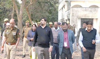 डीएम-एसपी ने परीक्षा केन्द्र का किया निरीक्षण