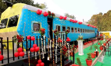 अब आप रेल कोच रेस्टोरेंट में उठा सकेंगे शाकाहारी एवं बुंदेली व्यंजनों का लुफ़्त