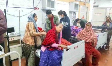 मजदूरों से भरा लोडर पलटा, 39 लोग घायल