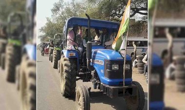 ट्रैक्टर जुलूस निकाल किसान नेताओं ने सौपा ज्ञापन