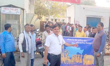 स्वीप के अन्तर्गत नगर में निकाली गई मतदाता जागरूकता रैली