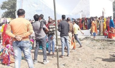 मंदिर में दर्शन को लेकर कावड़ियों व ग्रामीणों के बीच चले लाठी डंडे, कई घायल