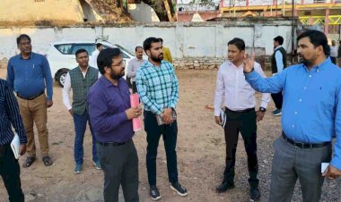 घर-घर जाकर बीएलओ मतदाताओं को करें जागरुक : डीएम