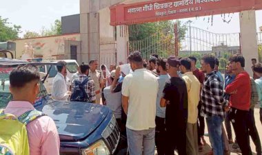 छात्रों ने खुदकुशी मामले में शुरू किया आंदोलन