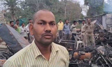 फर्नीचर की दुकान में लगी आग, छह दुकान भी आए चपेट में