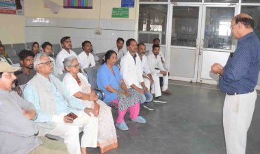 गोष्ठी में स्वास्थ्य के प्रति सजग रहने की दी गई सलाह