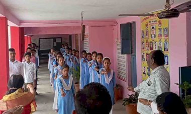 दमोह : शासकीय शाला मुडिया में छात्र-छात्राओं को शपथ दिलाई