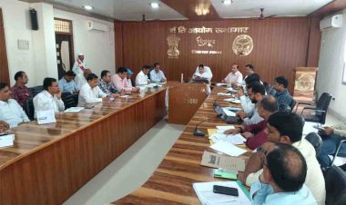 सीडीओ ने कार्यों को शत् प्रतिशत पूर्ण कराने के दिए निर्देश