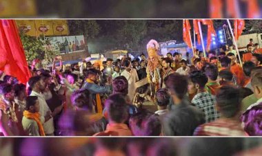 हनुमान जयंती पर निकाली शोभायात्रा