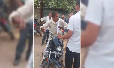 झाँसी : खसरा बनवाने गए किसान की पिटाई का वीडियो वॉयरल