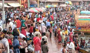 वैशाखी अमावस्या पर आस्थावानों ने लगाई कामदगिरि की परिक्रमा