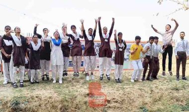 सीबीएसई का परीक्षा परिणाम हुआ घोषित, उत्तीर्ण छात्र-छात्राओं के चेहरे पर खुशी