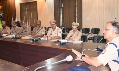 थाना प्रभारी करें फोर्स के साथ फ्लैग मार्च : एसपी