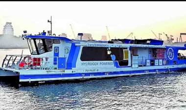 देश का पहला हाइड्रोजन जलयान पहुंचा मल्टी-मॉडल टर्मिनल राल्हपुर, लंगर डाला