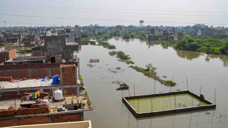 बाढ़ की आशंका को लेकर जिला प्रशासन ने लगाई चौपाल