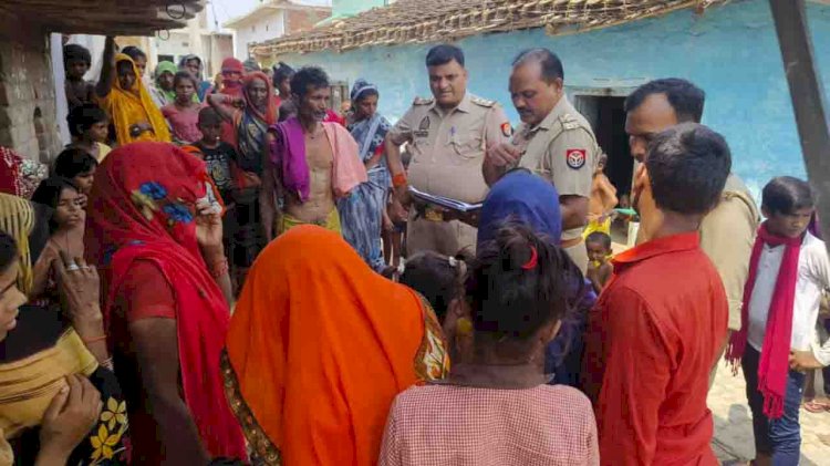 घर के बाहर गड्ढे के पानी में डूबी बालिका की गई जान